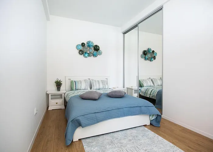 Colorful & Cozy Condo